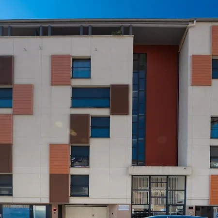 Le Campus Aparthotel